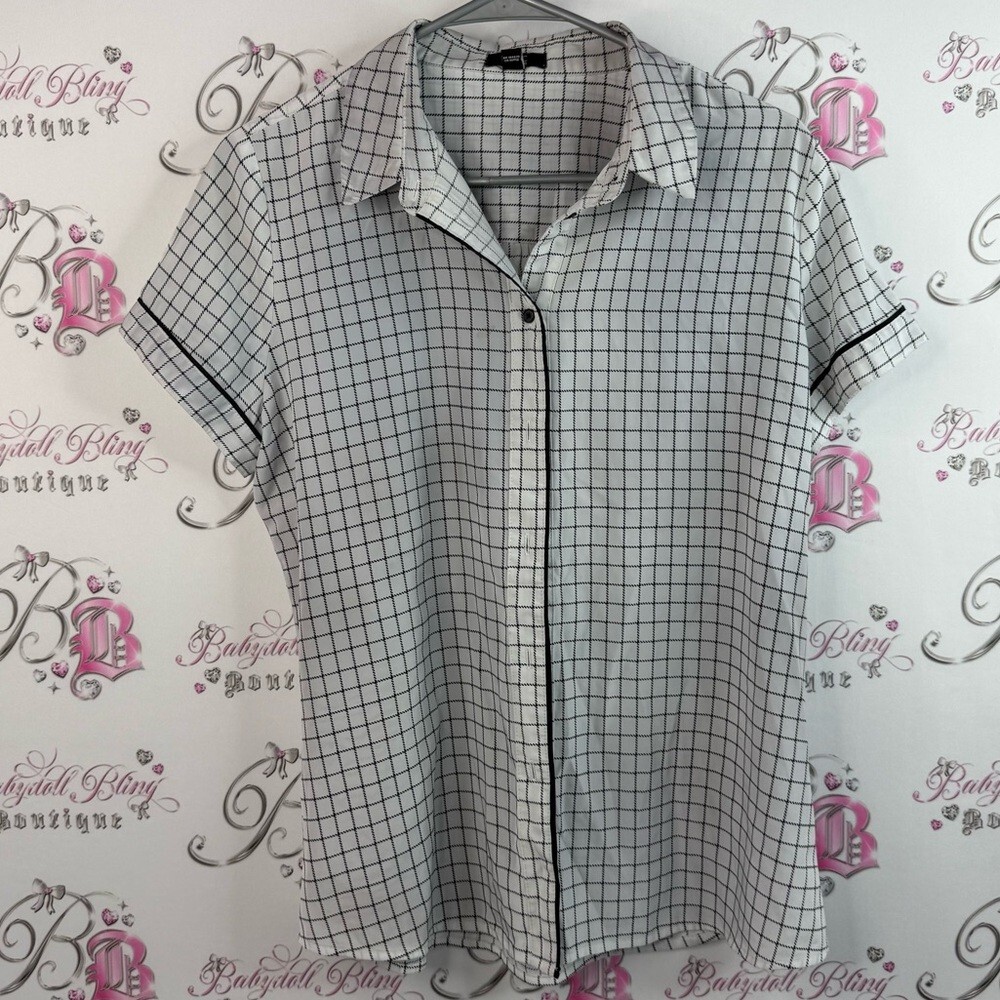 Chic by Jacob T-shirt button up plaid Chic Black and White Grid Blouse